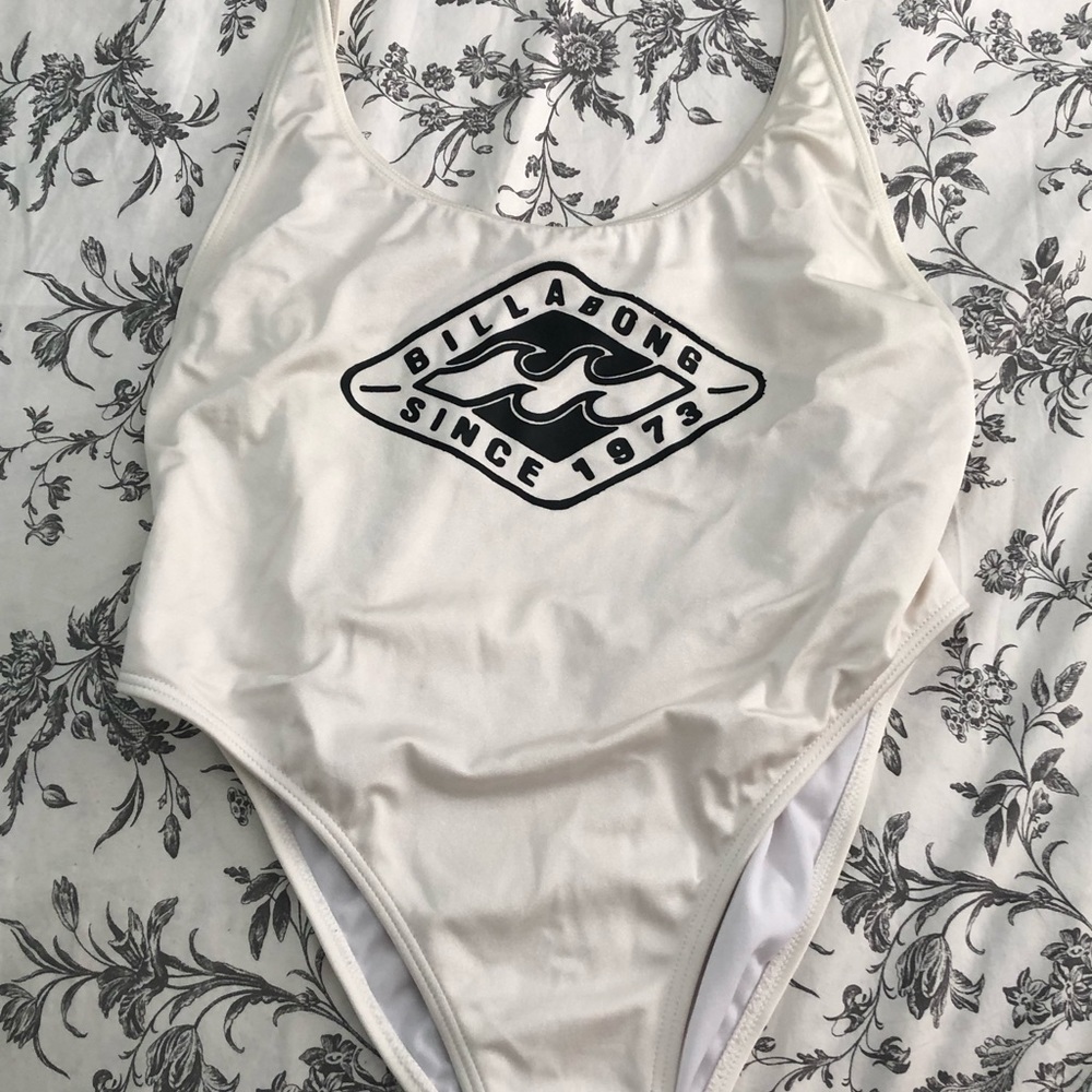 White and black billabong one piece swimsuit size:m/l
